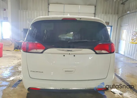 2019 Chrysler Pacifica Touring L z USA, uszkodzony, nr VIN 2C4RC1BG8KR593257